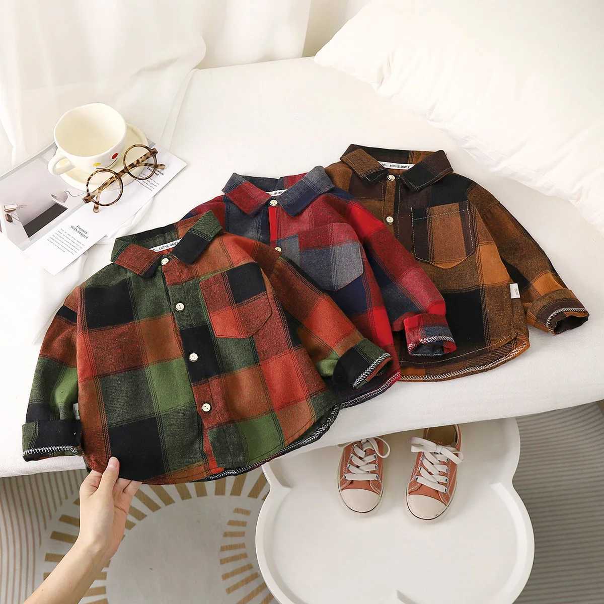 Autumn Toddler Boys Plaid Shirts Cotton Contrast Long Sleeve Infant Babys Boys Outwear Coat Loose Turn Down Collar Kid Boys Tops Y240906