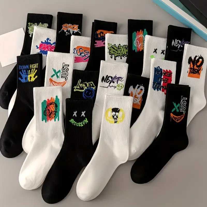 10 pairs of mens fashionable graffiti patterned crew socks cotton mixed breathable and comfortable casual unisex mens outdoor wearing socks W240905
