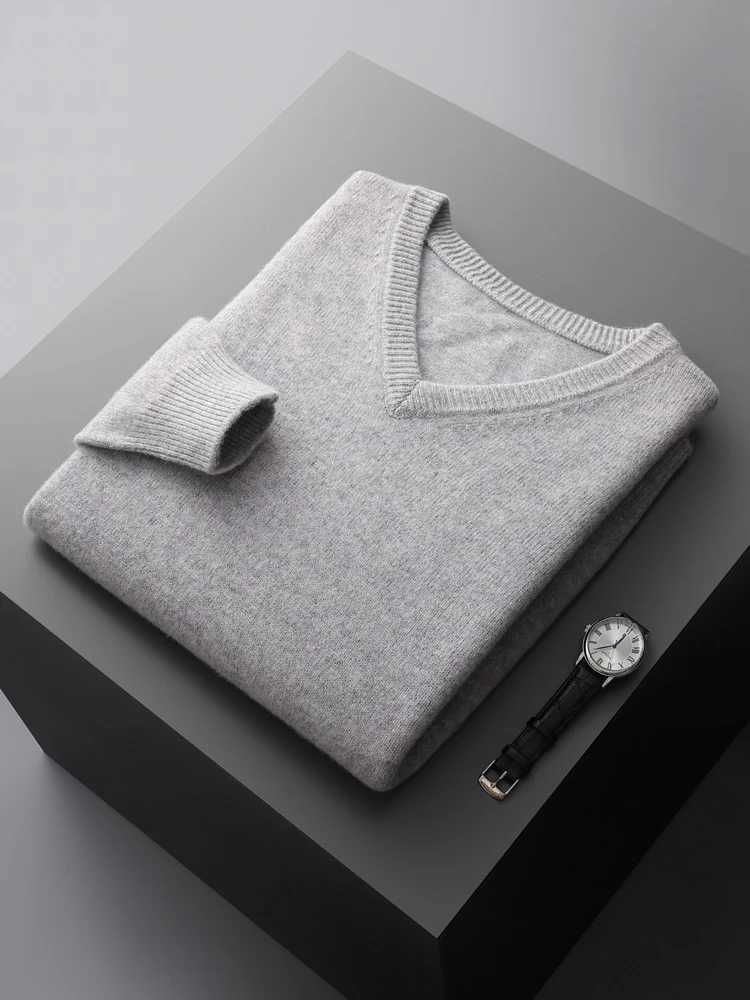 Mens V-Neck Merino Wool Sweater Thick Solid Pullovers Loose Knit Base Shirt Business Casual Jacket Tops Autumn Winter New Y240906