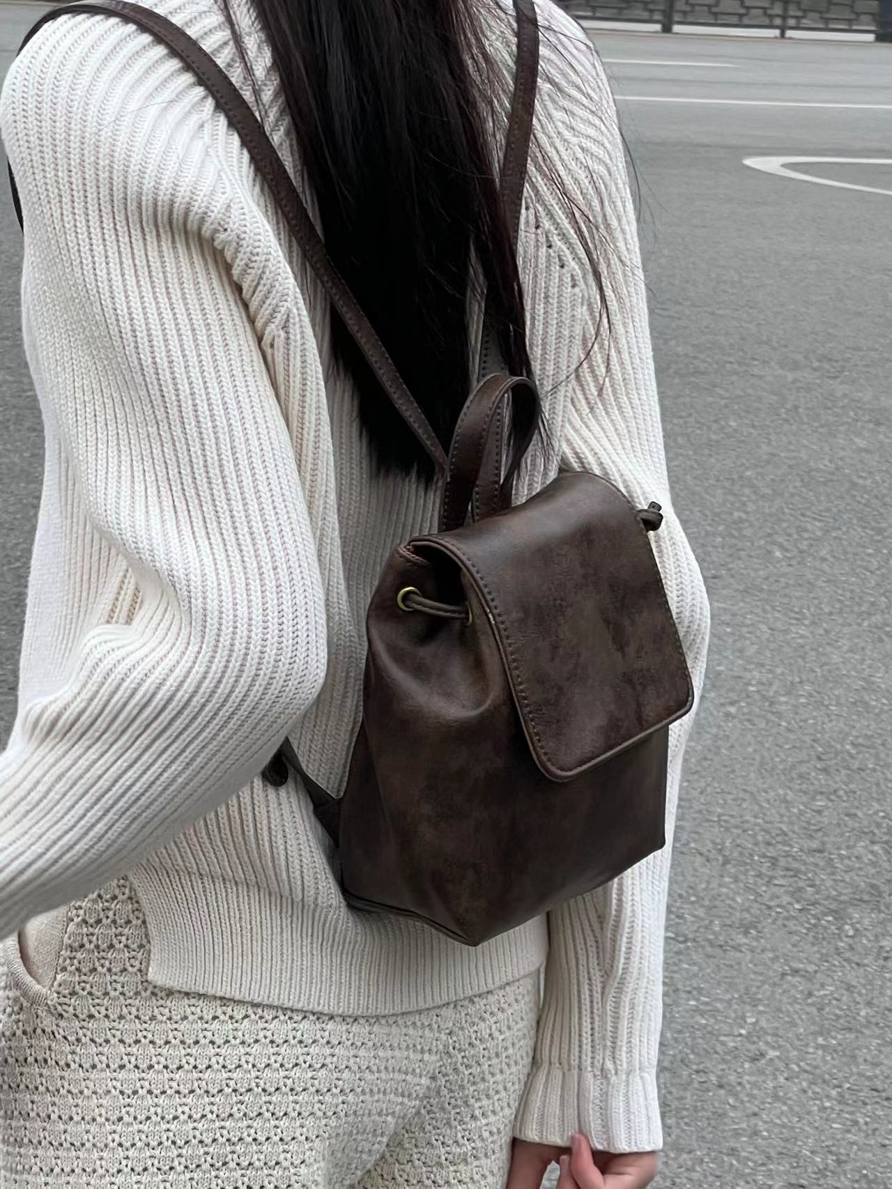 NEW tote bag designer bag purse bag shoulder handbag Same texture compact American brown backpack Instagram minimalist and versatile shoulder bags 1bc