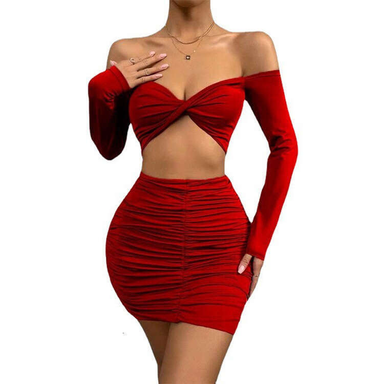 2024 summer new sexy exposed belly button top pleated hip hugging skirt set for women