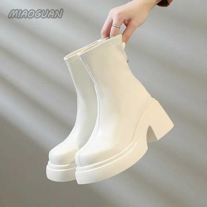Thick soled womens boots Spring and Autumn fashion black and white womens shoes Thick high heels Round headed short vegetative state CL240906