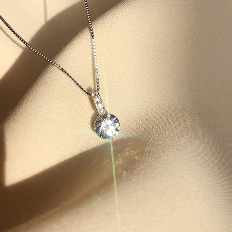 high-end hot selling silver simple and compact single flash diamond light luxury design fashion high ins designer for women wedding birthday party gif