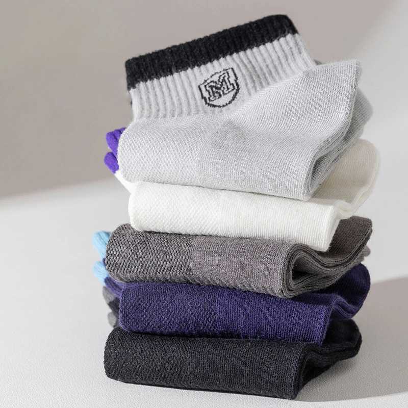 5 pairs of mens sports alphabet graphic socks breathable moisturizing willow low cut casual socks soft and comfortable casual ankle socks W240905