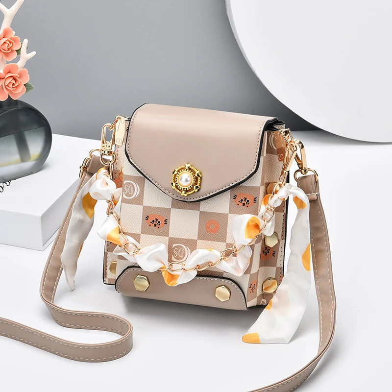 Mini stud decorative cross body bag womens plain cross body bag artificial pearl handle flip wallet 240904