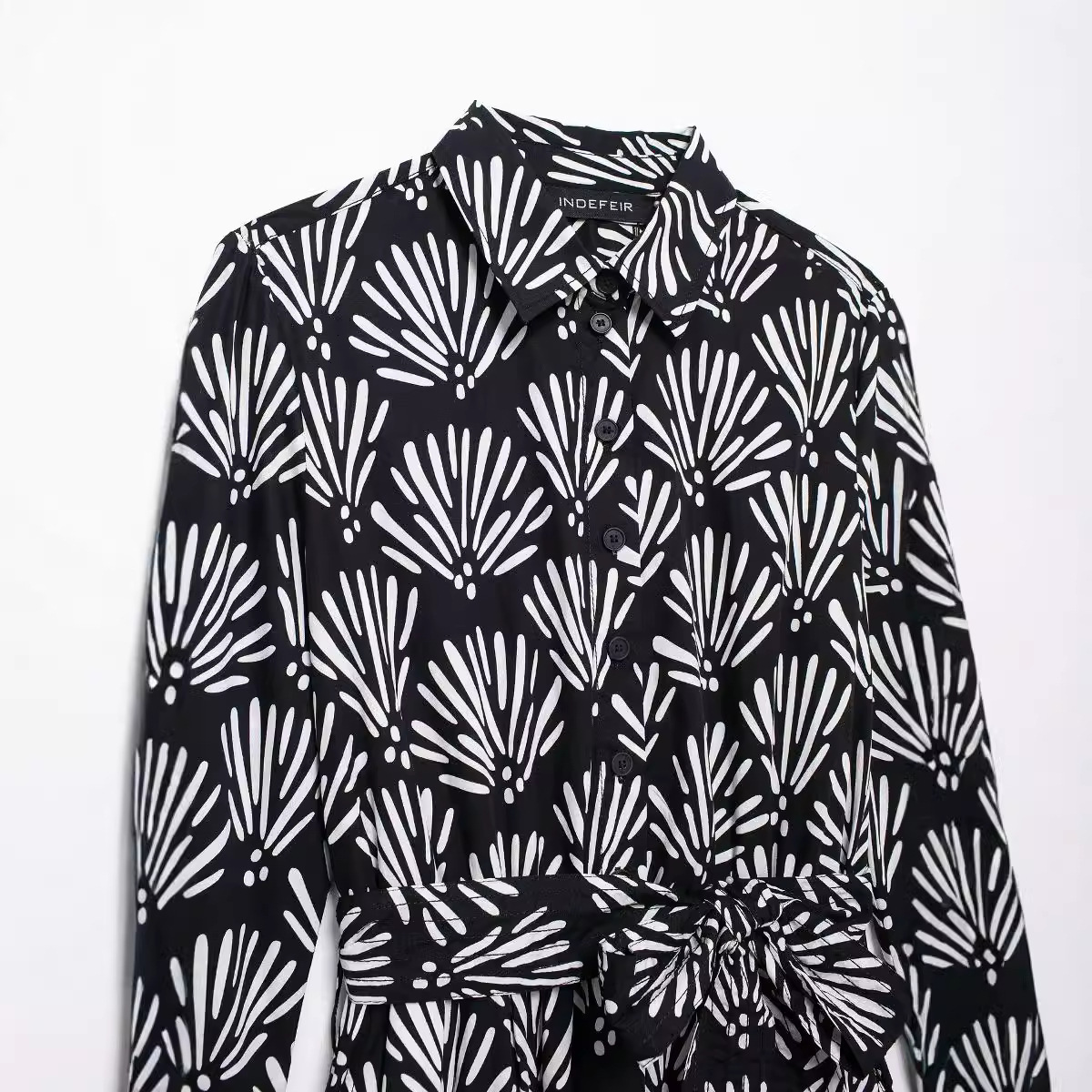 Fashionable Womens Autumn Dress with Printed Lace Up Shirt Style New Product Street Fashion Midi