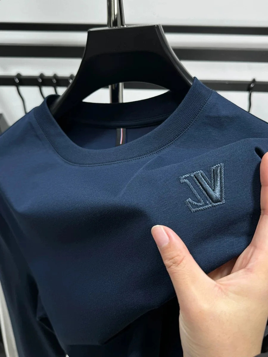 Autumn Men Long sleeve T-shirt Exquisite Letter Embroid O Neck Hoodies Korean style Youth Fashion Men Wear 240830