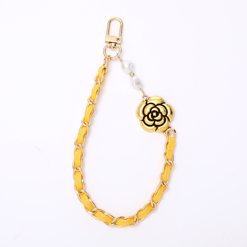 New style small fragrant wind string skin pearl bracelet, rose wrist chain, phone case hanging rope, fashionable and trendy accessories