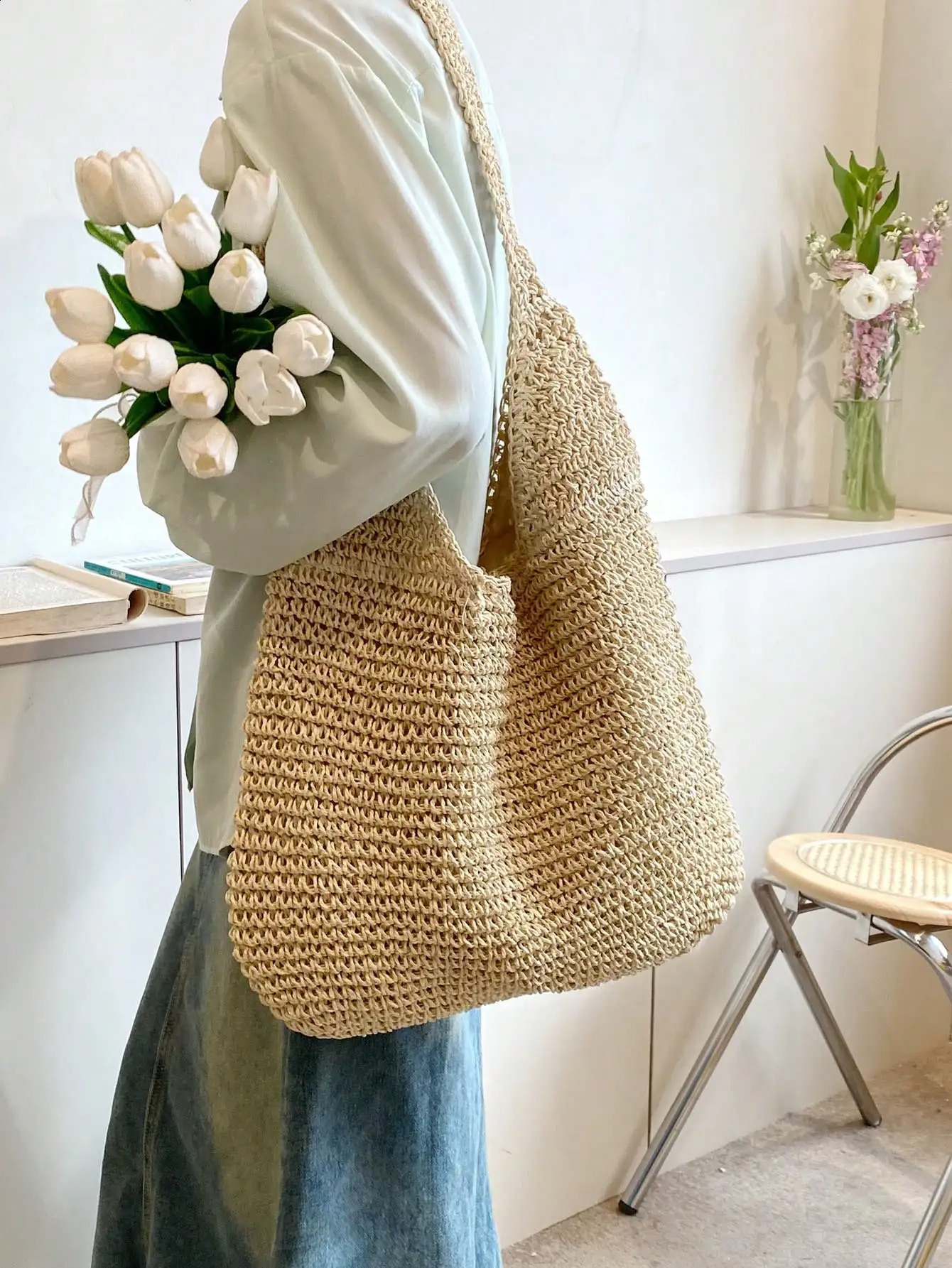 Summer Beach Resort Fashion StrawWoven Ladies LargeCapacity Shoulder Bag WIth HandWoven 241203