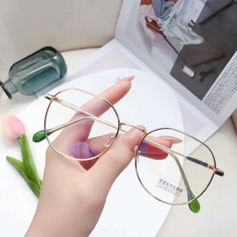 Womens fashionable retro metal glasses with anti blue light flat glasses Korean version large frame glasses W240906