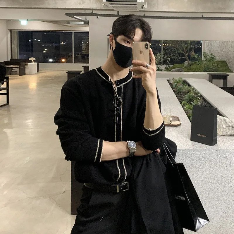Mens y knitted cardigan wool sweater solid color long sleeved casual streetwear patch work button down retro 240906