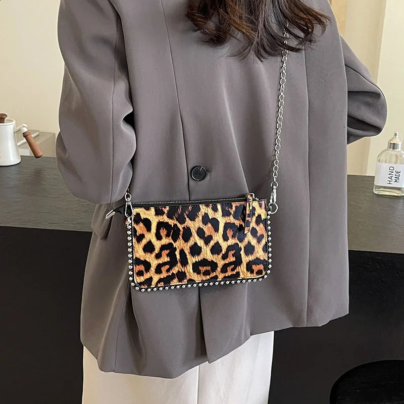 Mini Leopard Leather Shoulder Bags for Women Y2k mobile phone Purse Fashion Travel Handbags and Purses Female Crossbody Bag 240906