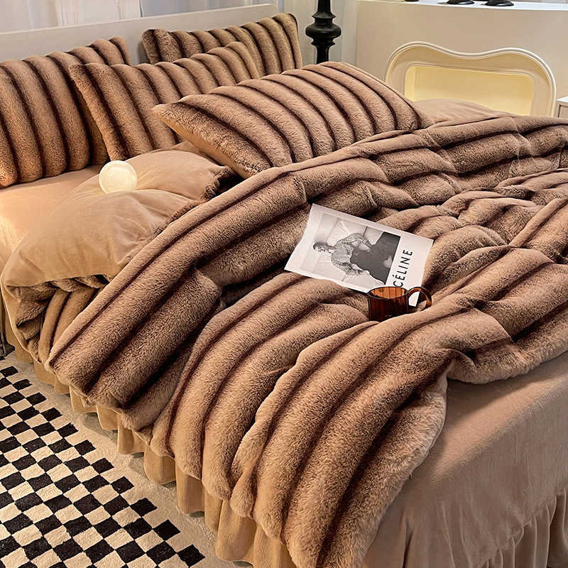 Autumn and Winter Warm Thickened Milk Velvet Four Piece Set Winter New Luxury Thickened Warm Rabbit Velvet Bed Four Piece SetX240907