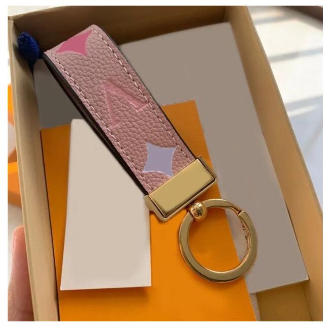 2024 High Quality Keychain Classic Exquisite Luxury Designer Car Keyring Zinc Alloy Letter Unisex Lanyard Gold Black Metal Small Jewelry Lov