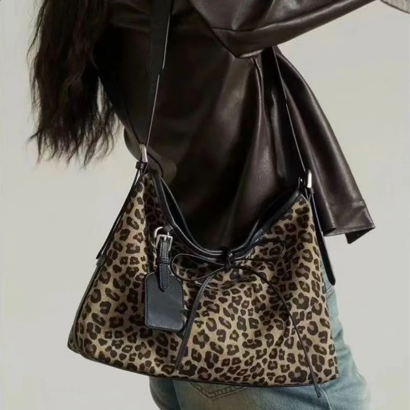 Retro leopard print shoulder bag womens cross shaped bag large capacity handbag soft leather handbag with wallet 240907