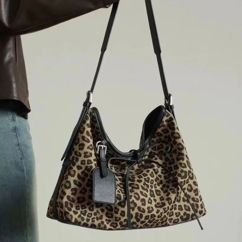 Retro leopard print shoulder bag womens cross shaped bag large capacity handbag soft leather handbag with wallet 240907