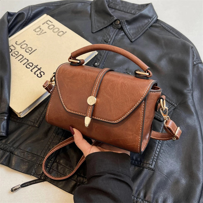 high-quality denim womens handbag fashionable and casual womens shoulder bag er girl diagonal shoulder bag Sac 240904
