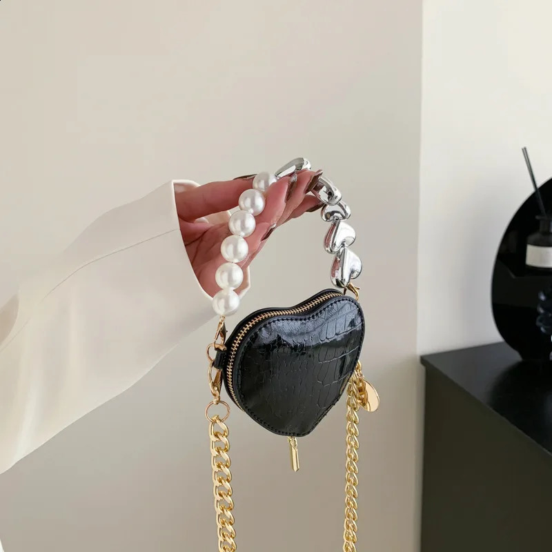 Fashion Mini Love Pearl Handbag Chain Lipstick Envelope Single Shoulder Diagonal Shoulder Bag Women 240904