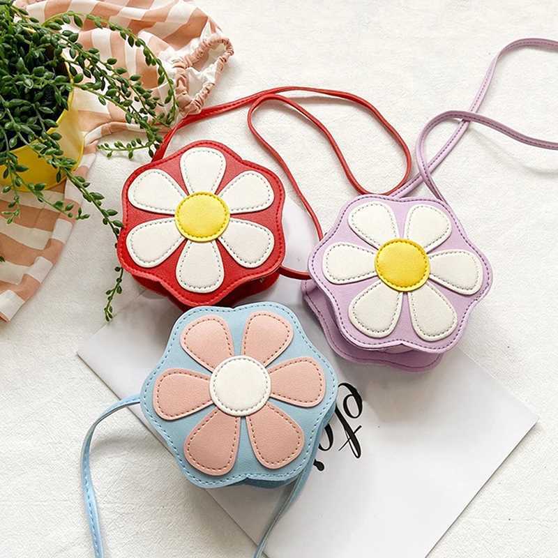 Little girl princess bag baby bag autumn and winter fashionable super cute children messenger bag flower bag W240906