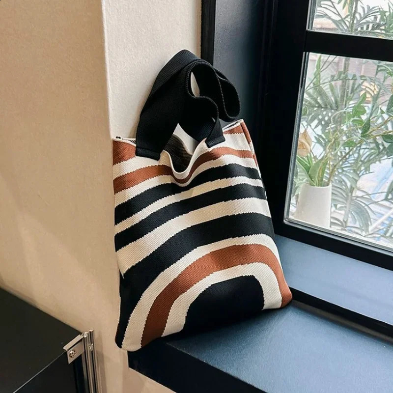 n Fashion Trend Zipper Womens Shoulder Bag 2024 Canvas Car Sewn Woven Shopping Large Capacity 240906
