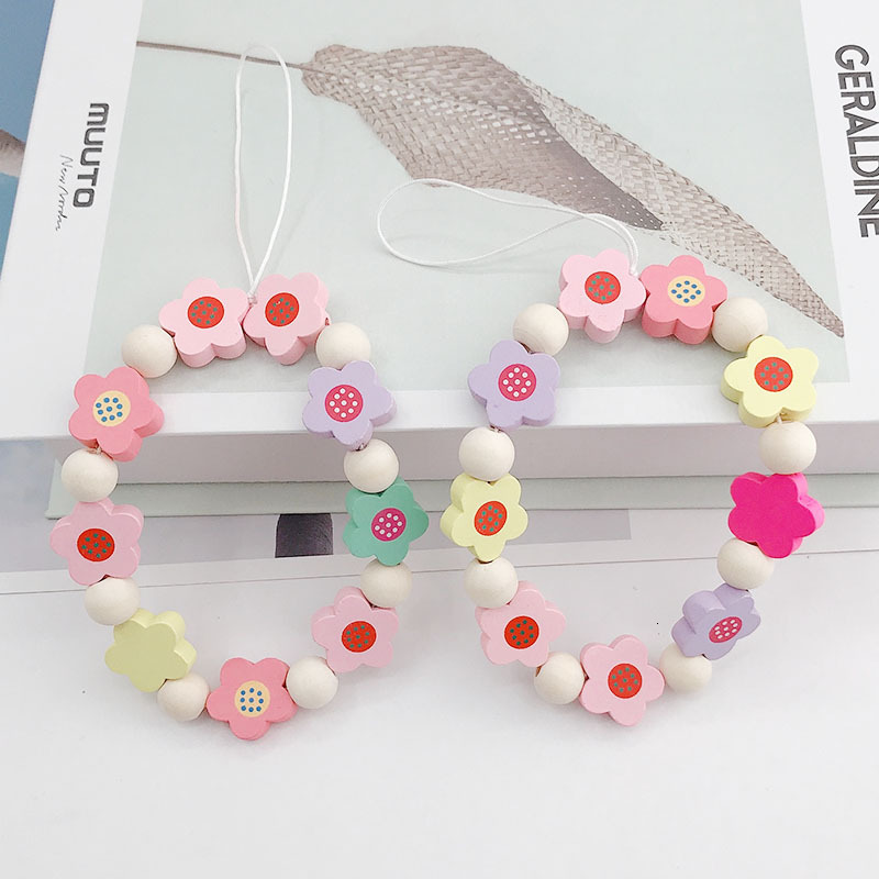 Yilian New Chain DIY Jewelry Accessories Wooden Small Flower Bead Phone Case Pendant