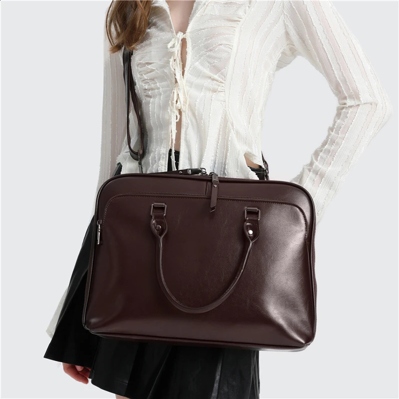 Toptrends denim leather womens briefcase trend ner 14 inch laptop business A4 office shoulder bag 240906