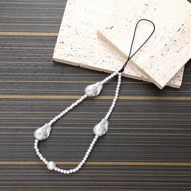 Yilian New Alien Pearl Chain Case Keychain Short Anti Drop Phone Rope Hanging Ornament Pendant