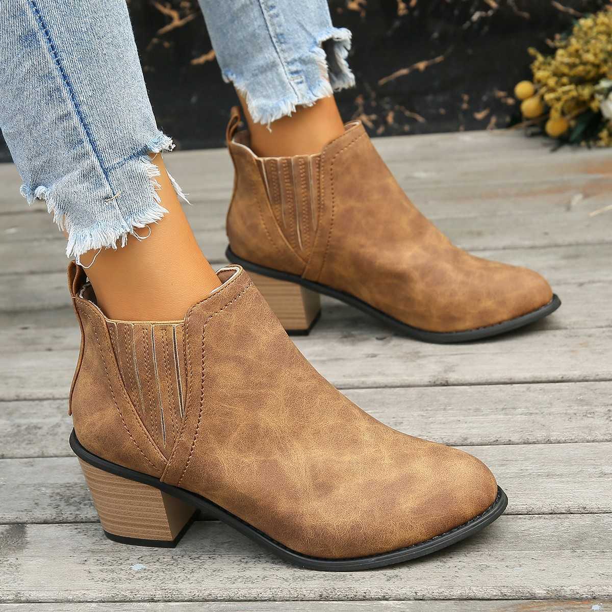 Large Pointed Thick Heel Martin Boots For Women One Step Fashion Boots Low Heel Short Boots 240826