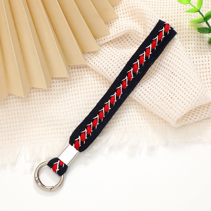 Yilian's new Xiaoxiangfeng series keychain pendant, phone case hanging rope, loss and anti fall short wrist strap gift