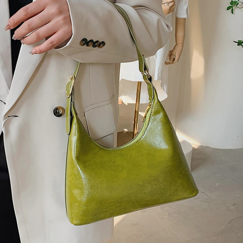 Retro PU Leather Womens Shoulder Bag Trend Green Womens Underwear Bag Minimalist Luxury Designer Small Handbag 240907