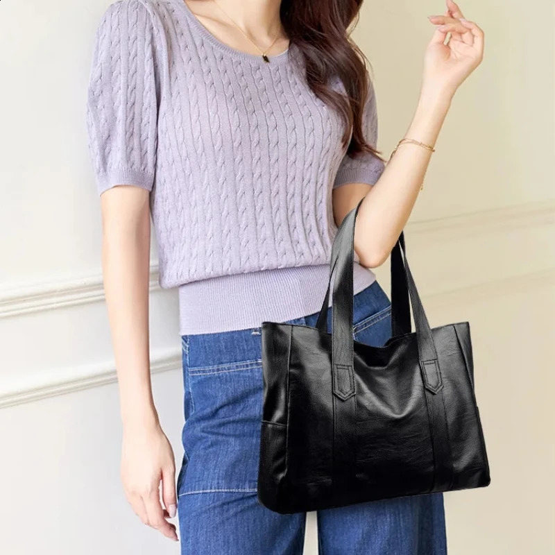 Light Minimalist Large Capacity Womens Bag 2024 Soft Leather Material Solid Color Shoulder Commuting Handbag 240906