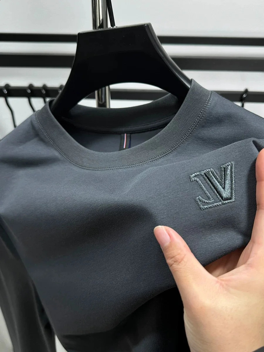 Autumn Men Long sleeve T-shirt Exquisite Letter Embroid O Neck Hoodies Korean style Youth Fashion Men Wear 240830