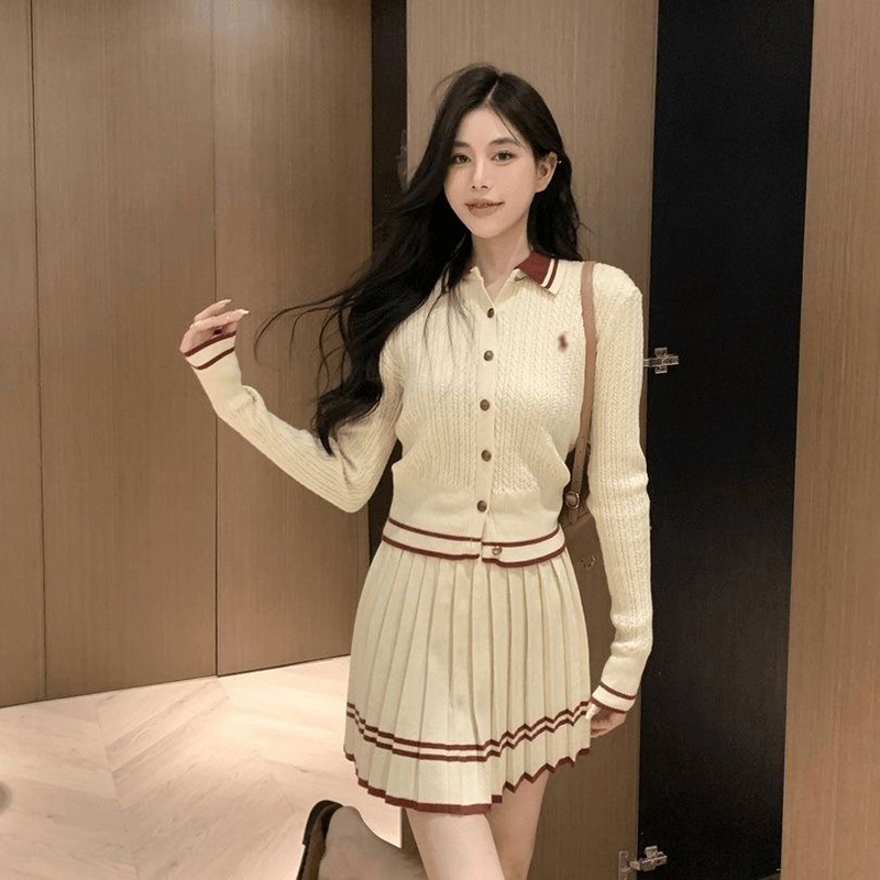Woman Two Piece Designers Pleated Skirt Knits Suits Womens Clothing College Style Knit Polo Top Skirts Sets -8 Classic Set DPD24090513