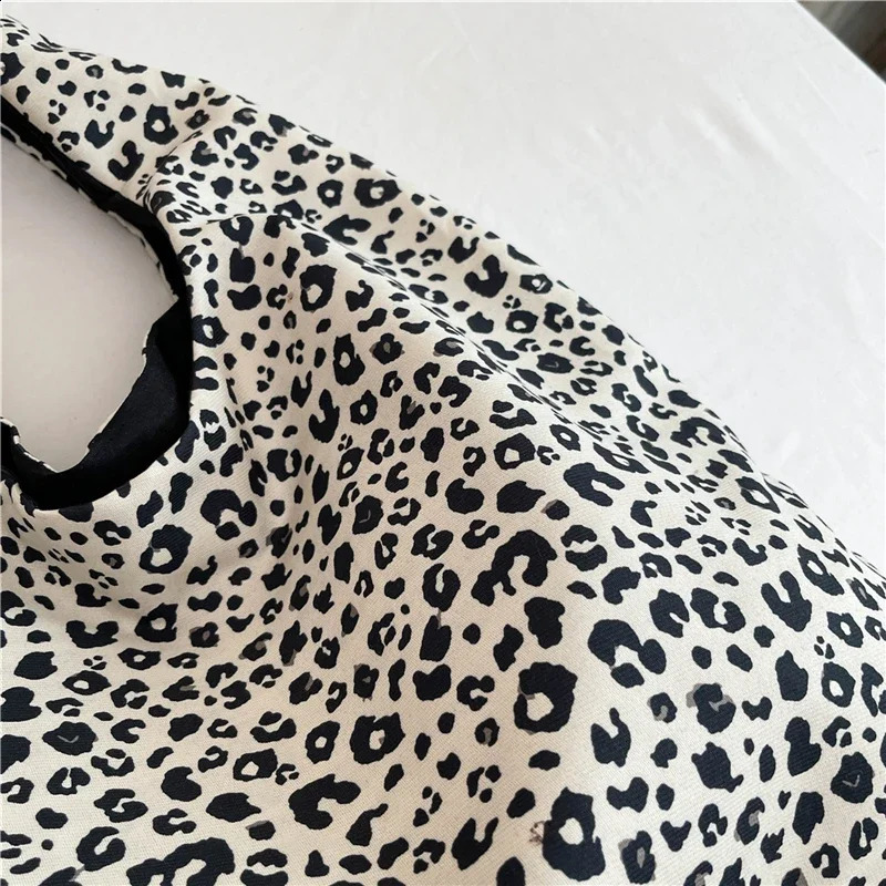 Portable Folding Shopping Bag Fashion Edition Panther Pattern Underwear Shoulder Bag Large Capacity Handbag 240903