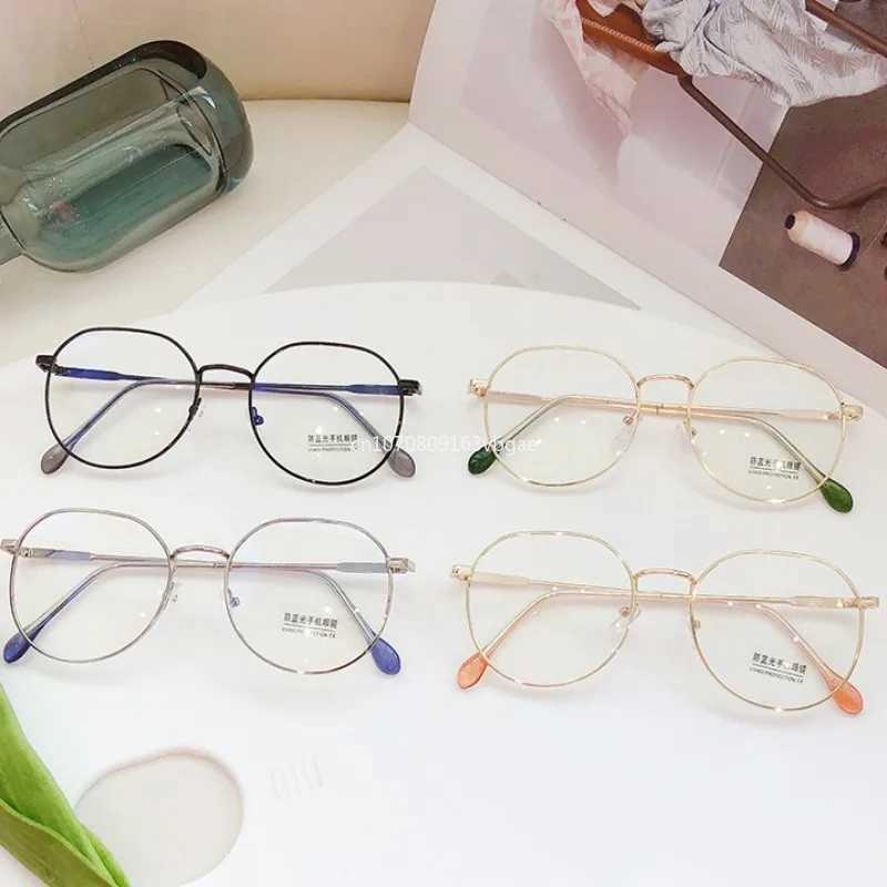 Womens fashionable retro metal glasses with anti blue light flat glasses Korean version large frame glasses W240906