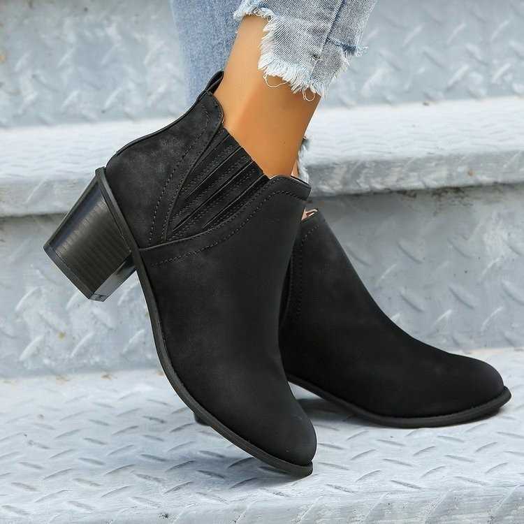 Large Pointed Thick Heel Martin Boots For Women One Step Fashion Boots Low Heel Short Boots 240826