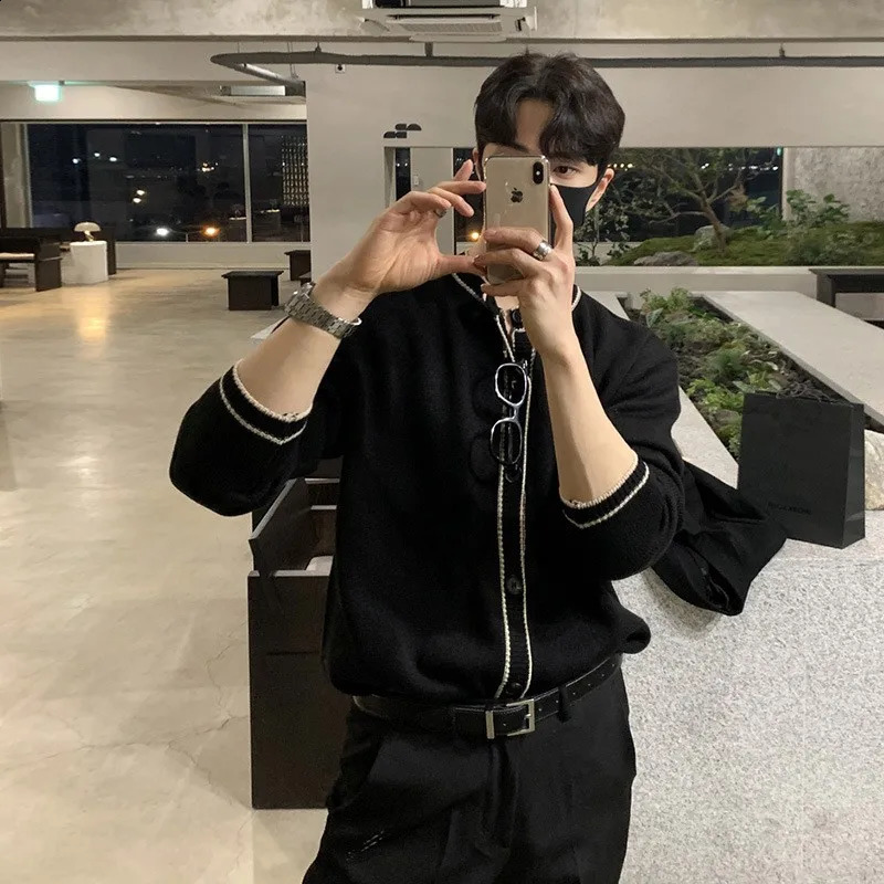Mens y knitted cardigan wool sweater solid color long sleeved casual streetwear patch work button down retro 240906