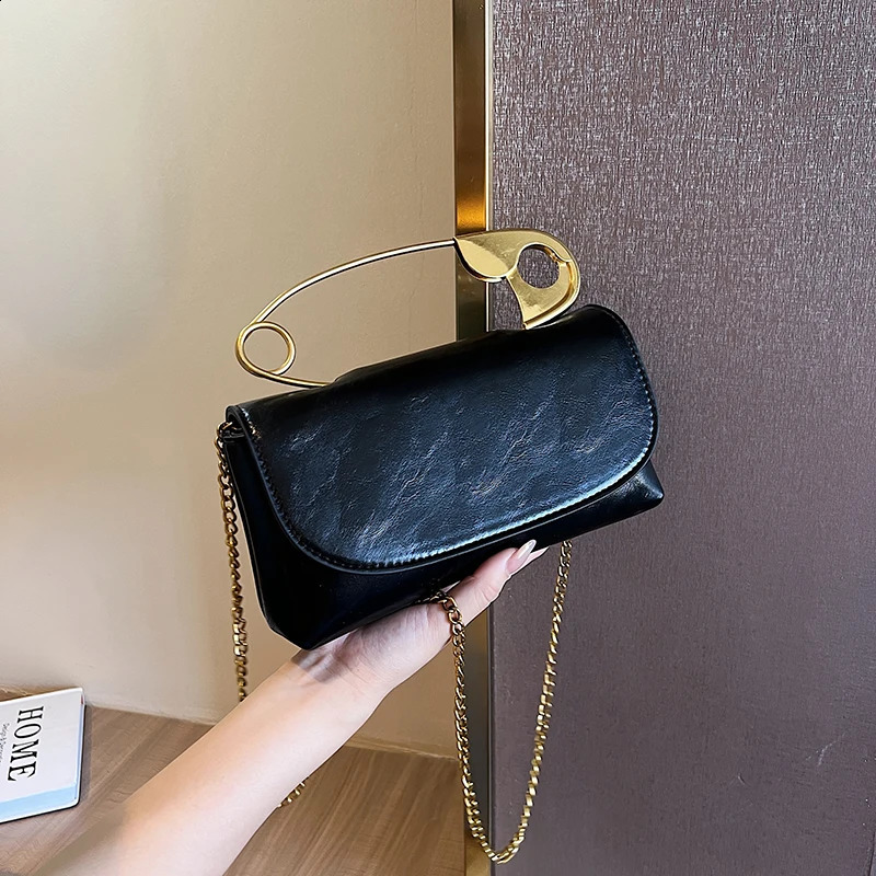 Woman Shoulder Bags Personality Pin Handbag High Quality PU Messenger Bag Fashion Chain Crossbody Female Dinner 240906