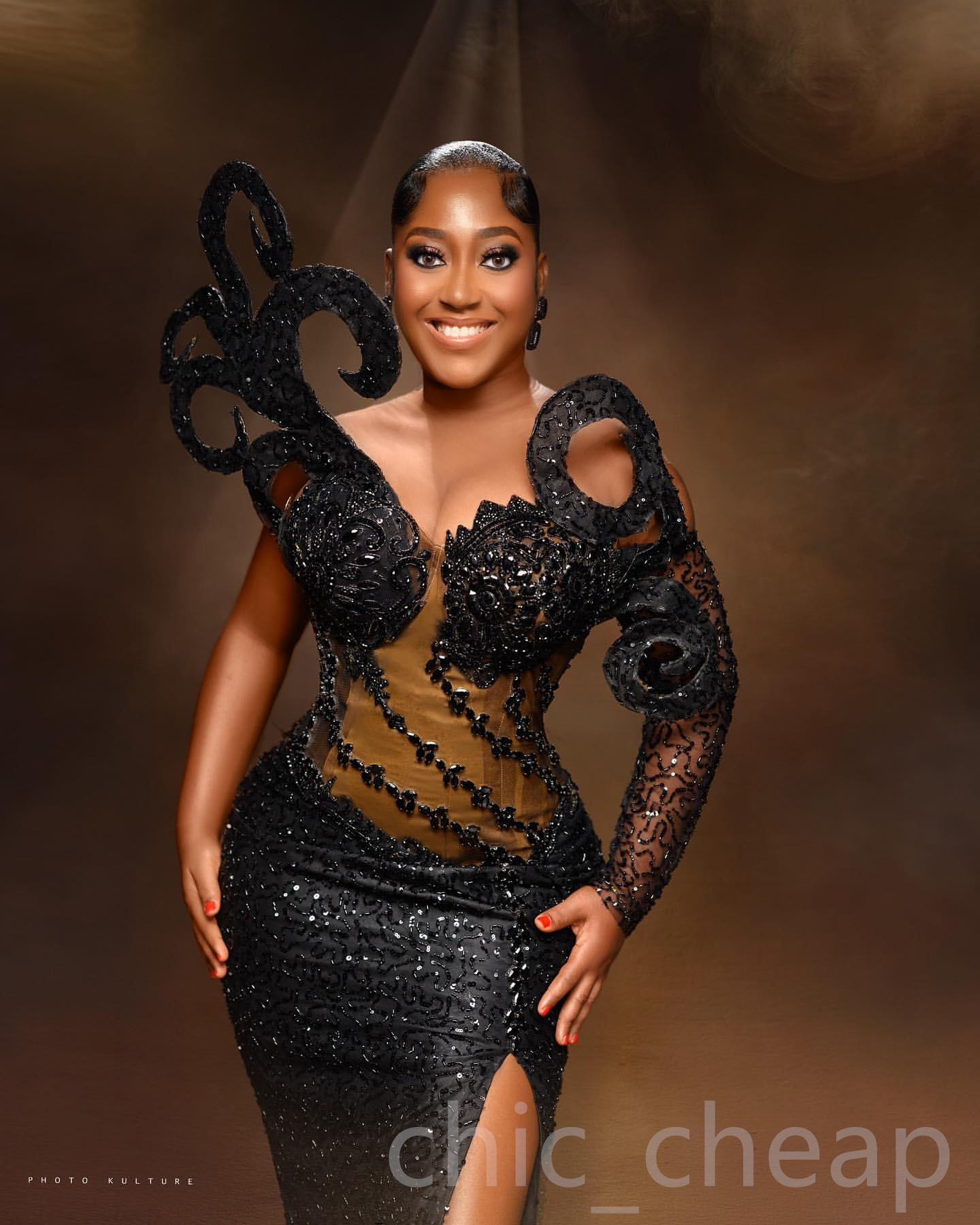 2024 Black Sheath Prom Dresses For Special Occasions Beaded Rhinestones Sequined Illusion Evening Formal Party Second Reception Birthday Engagement Go