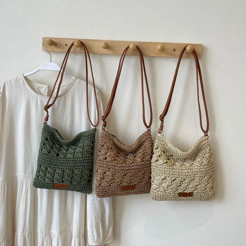 A leisure pure color straw woven bag womens environmental protection advanced materials fine work holiday 240906