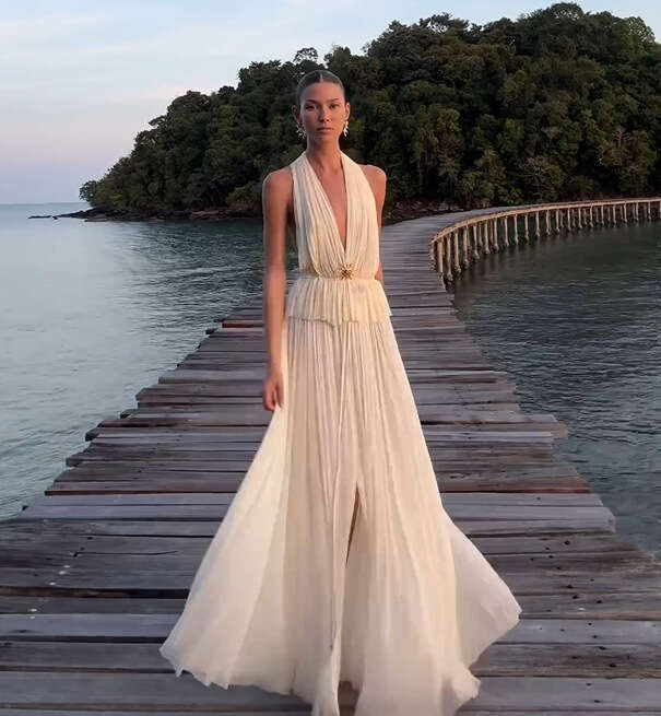 2024 spring/summer women's dress with elegant temperament, backless hanging neck top, pleated skirt set 8