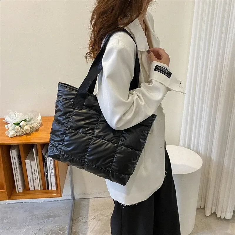 Stylish Single Shoulder Bag With Solid Color Zipper Clre 240906