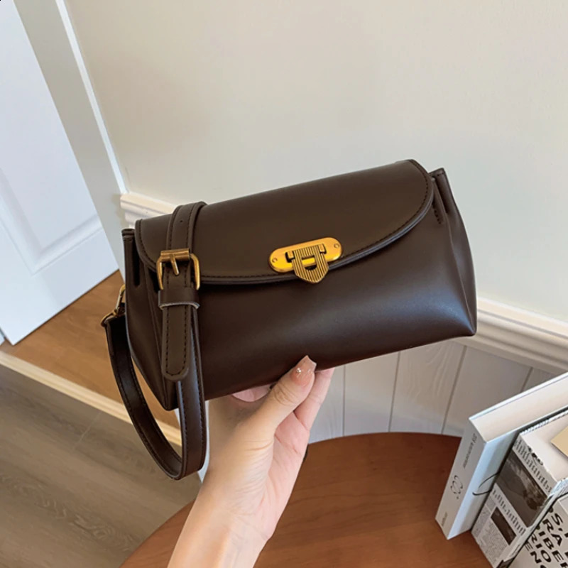 Light Solid PU Hasp Sewing Thread Shoulder Bags 2024 Fashion Casual Versatile Minimalist Womens Crossbody 240906