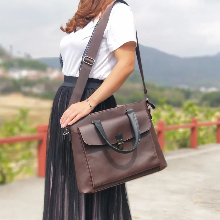 retro womens bag horizontal literary handbag multifunctional 14 inch notebook dress OL fashionable leather business briefcase 240906