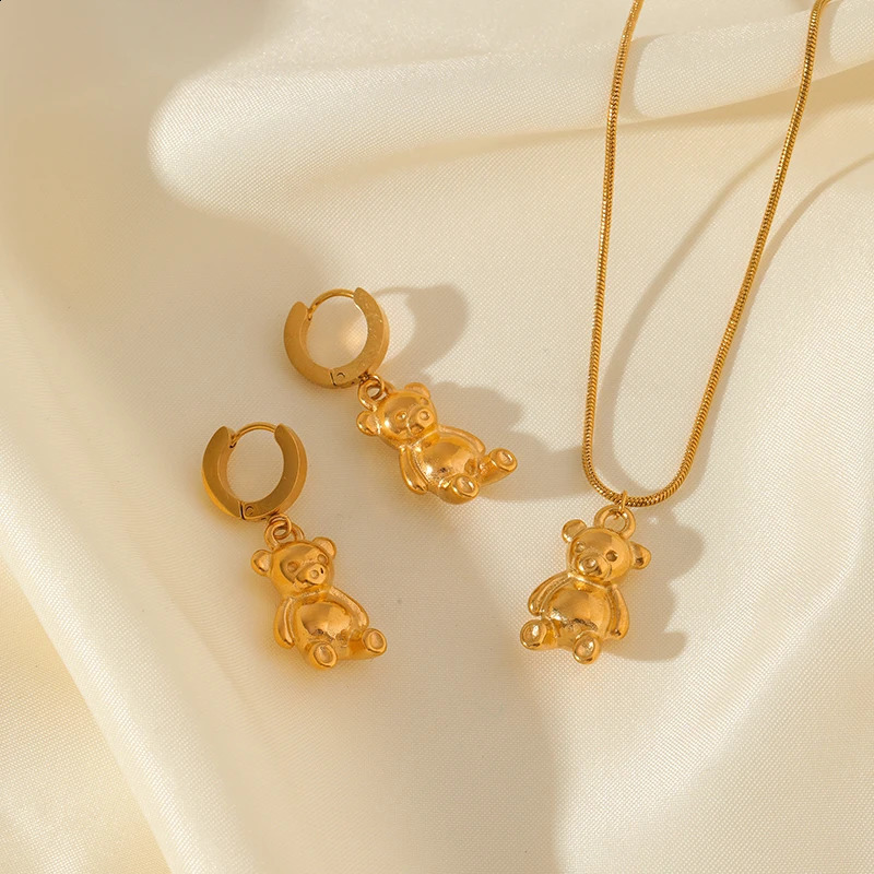 Ganemly 316L stainless steel gold cute bear pendant necklace womens fashion necklace chain waterproof jewelry gift necklace 240906