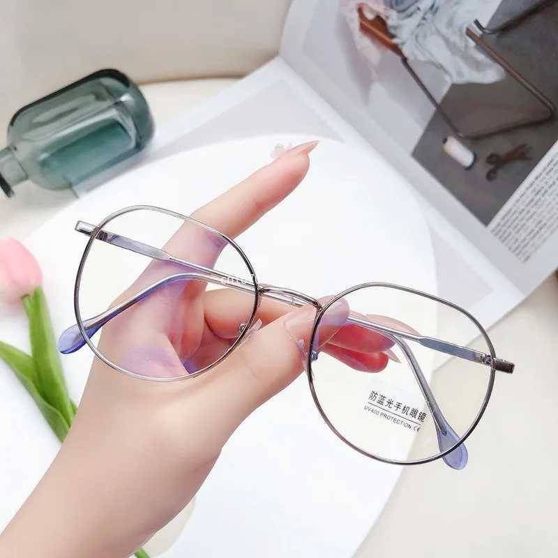 Womens fashionable retro metal glasses with anti blue light flat glasses Korean version large frame glasses W240906