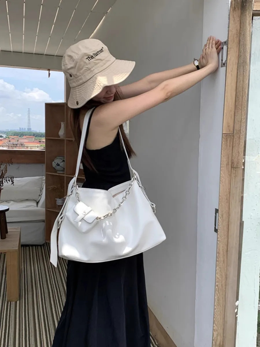 2000s vintage womens handbag handbag womens shoulder handbag womens top handle Y2k bag fashion Chic 240903