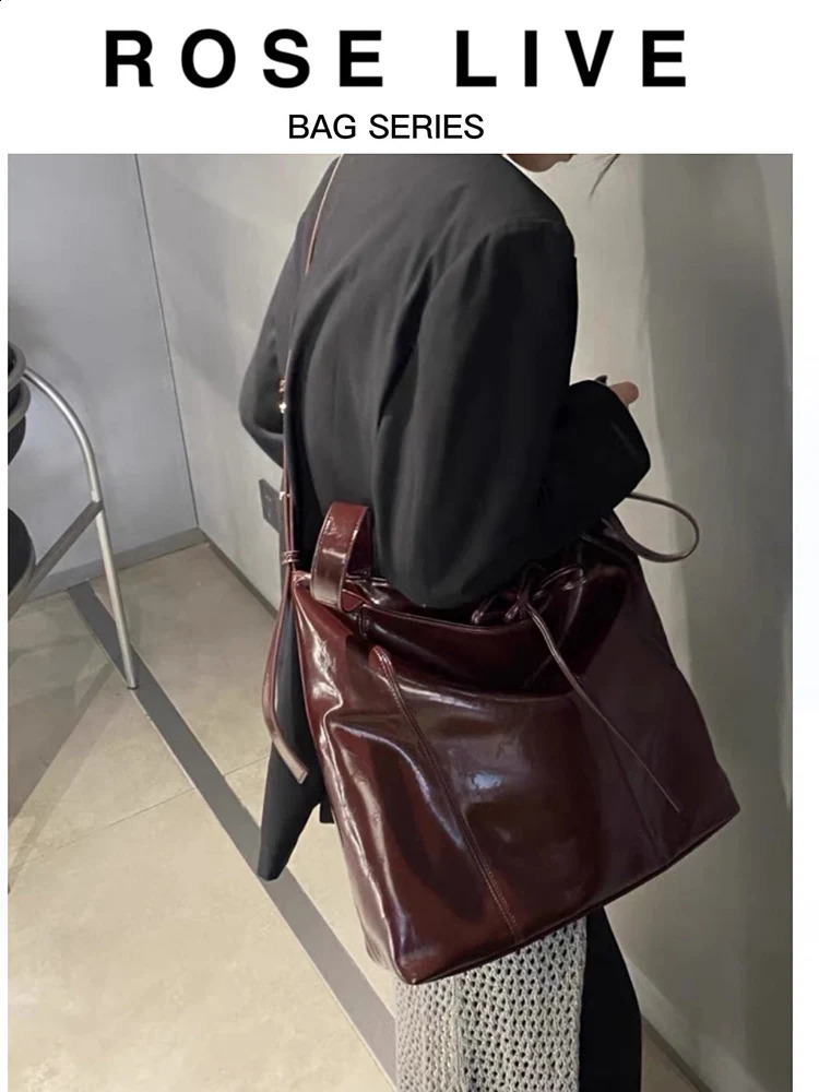 spring retro red handbag suitable for women large capacity shoulder cross body bag simple version student handbag 240903