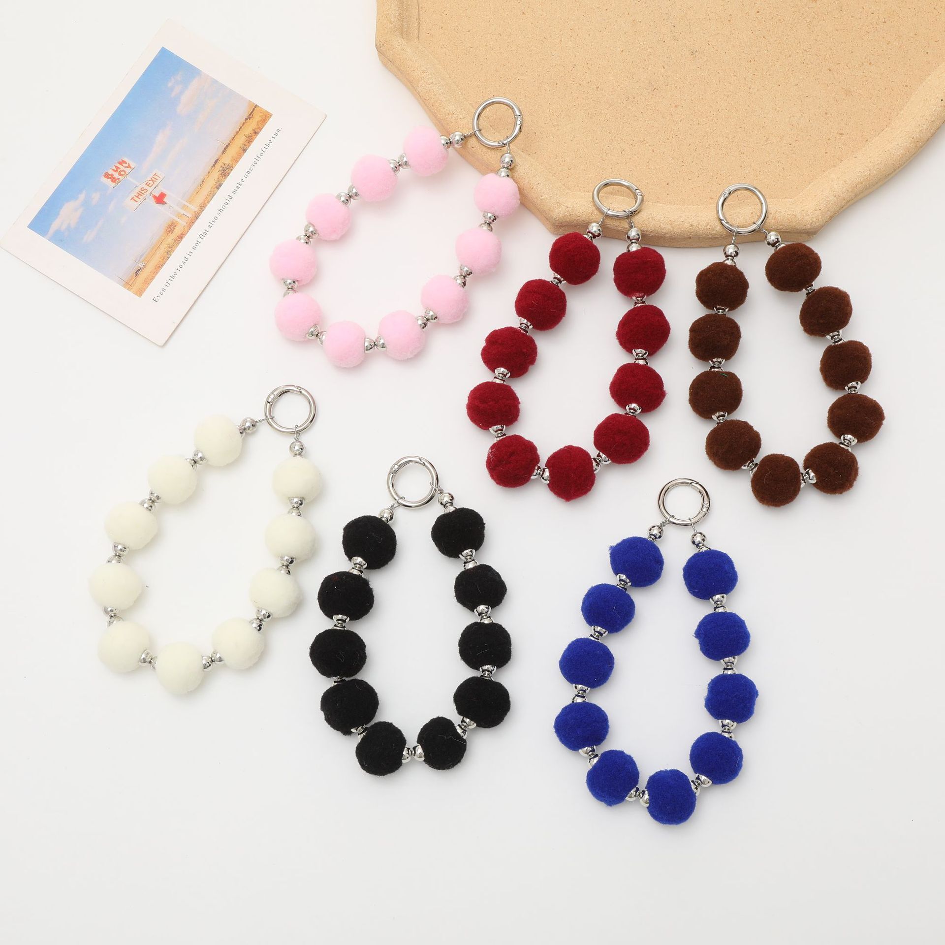 Yilian autumn and winter plush ball round pendant DIY silver separated bead wrist strap universal phone case ins wind hanging rope