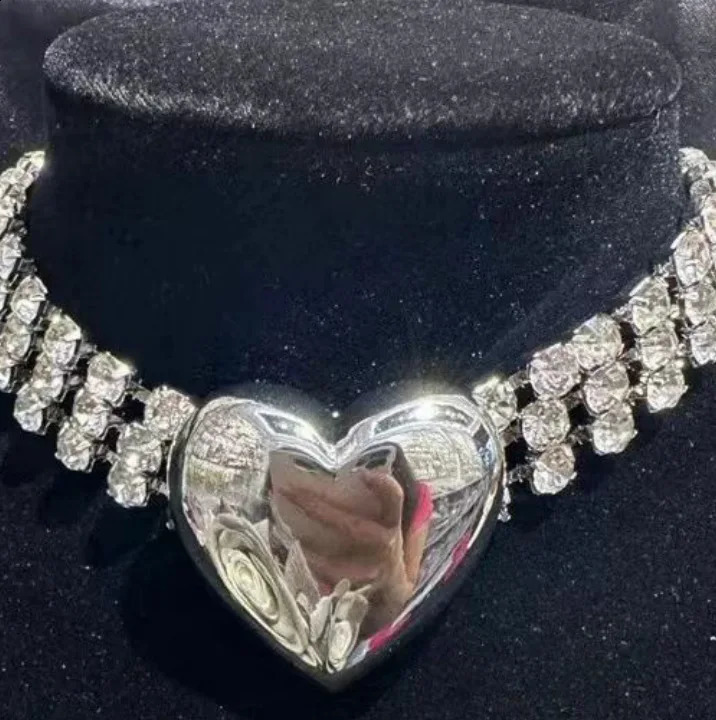 Fashionable Multi-layer Large Heart Crystal Inlaid Necklace Choker Exaggerated Clavicle Chain Style Jewelry 240826